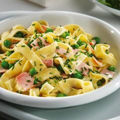 Tagliatelle with Ham, Peas & Crème Fraîche - Scottish Slimmers