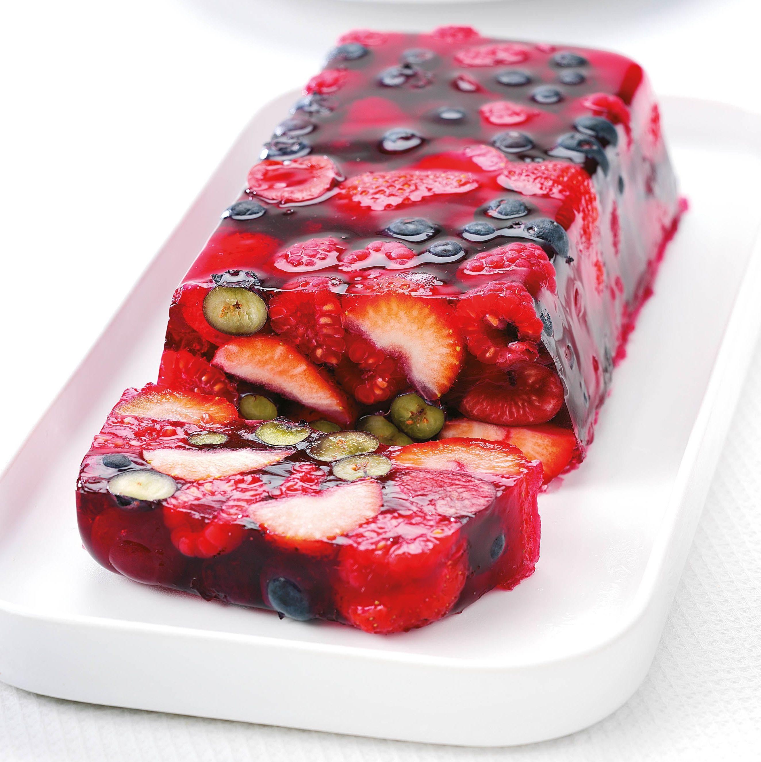 Grownup Jelly with Summer Fruits Scottish Slimmers